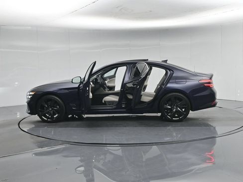 Used 2023 Genesis G70 3.3T w/ Sport Advanced Package RWD image 5