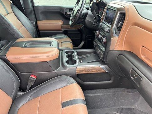 Used 2019 Chevrolet Silverado 1500 High Country w/ Technology Package image 11