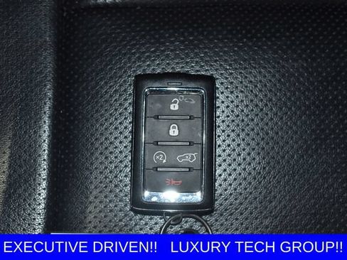 Used 2023 Jeep Grand Cherokee L Limited w/ Luxury Tech Group II AWD/4WD image 16