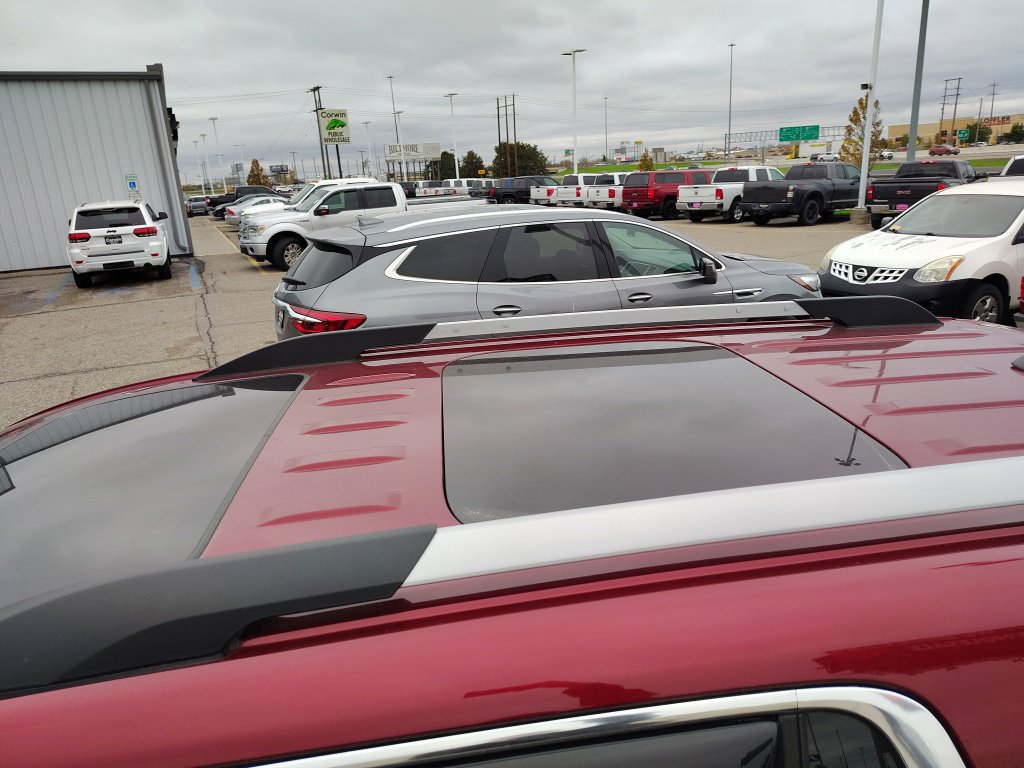 Used 2017 GMC Acadia SLT AWD/4WD image 12
