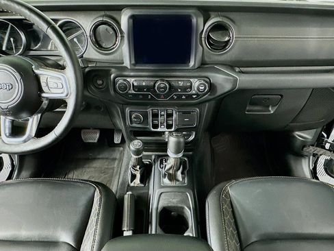 Used 2021 Jeep Wrangler Unlimited Sahara image 39