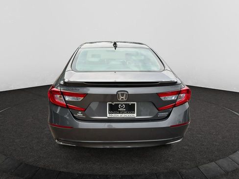 Used 2019 Honda Accord Touring image 4
