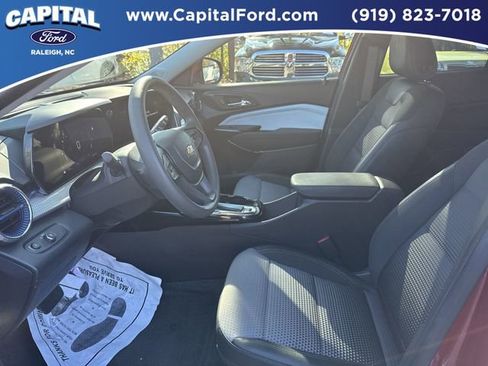 Used 2024 Chevrolet Trax LT image 17