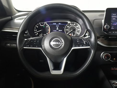 Used 2024 Nissan Altima 2.5 SV AWD/4WD image 31