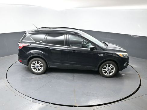 Used 2017 Ford Escape SE image 12