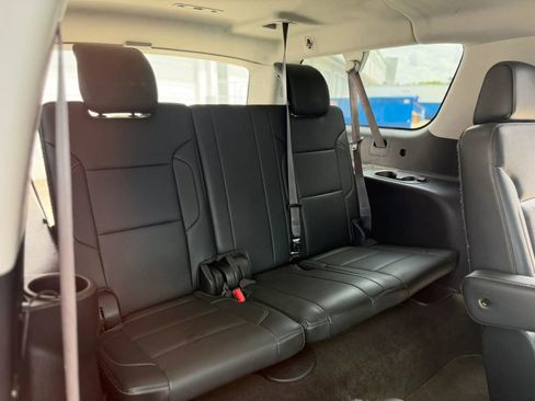 Used 2017 Chevrolet Suburban Premier AWD/4WD image 25