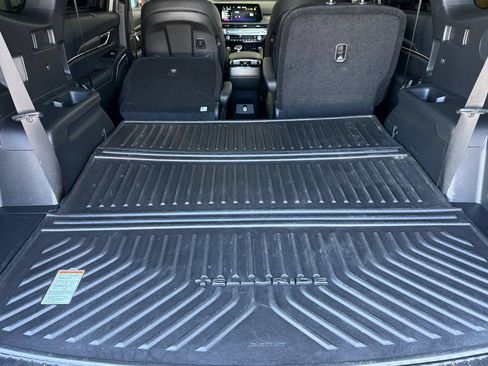 Used 2025 Kia Telluride SX X-Line AWD/4WD image 16