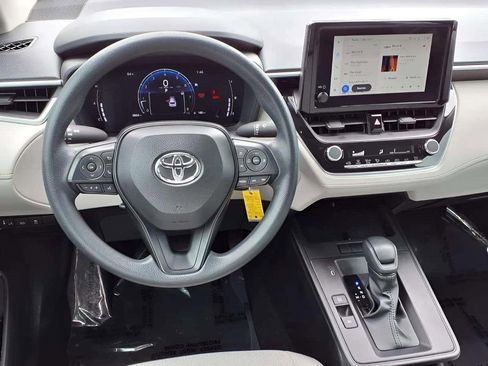 Used 2026 Toyota Corolla Cross L FWD image 12