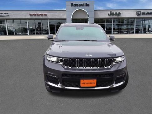 New 2025 Jeep Grand Cherokee L Limited w/ Trailer Tow Package image 8