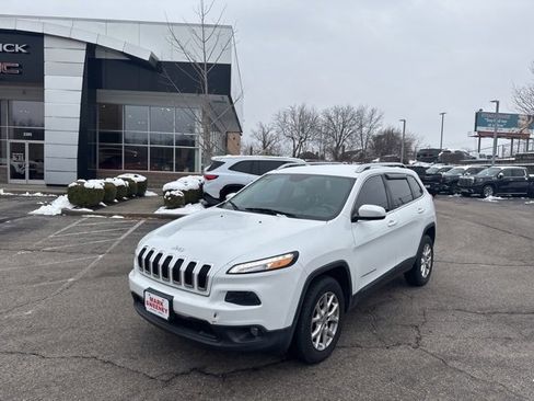 Used 2014 Jeep Cherokee Latitude w/ Comfort/Convenience Group image 2