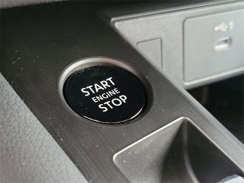 New 2025 Nissan Kicks SV image 13