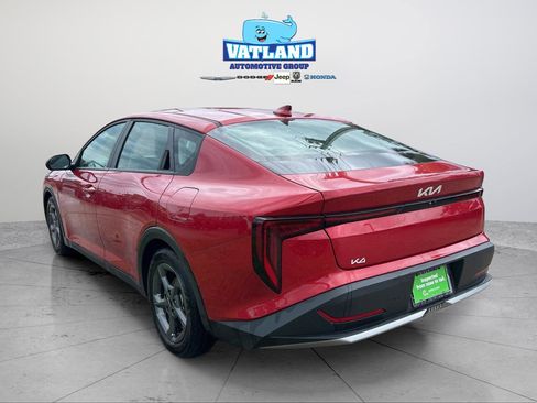 Used 2025 Kia K4 FWD image 3