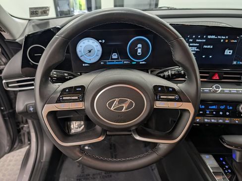 Certified 2023 Hyundai Elantra SEL w/ Convenience Package FWD image 23