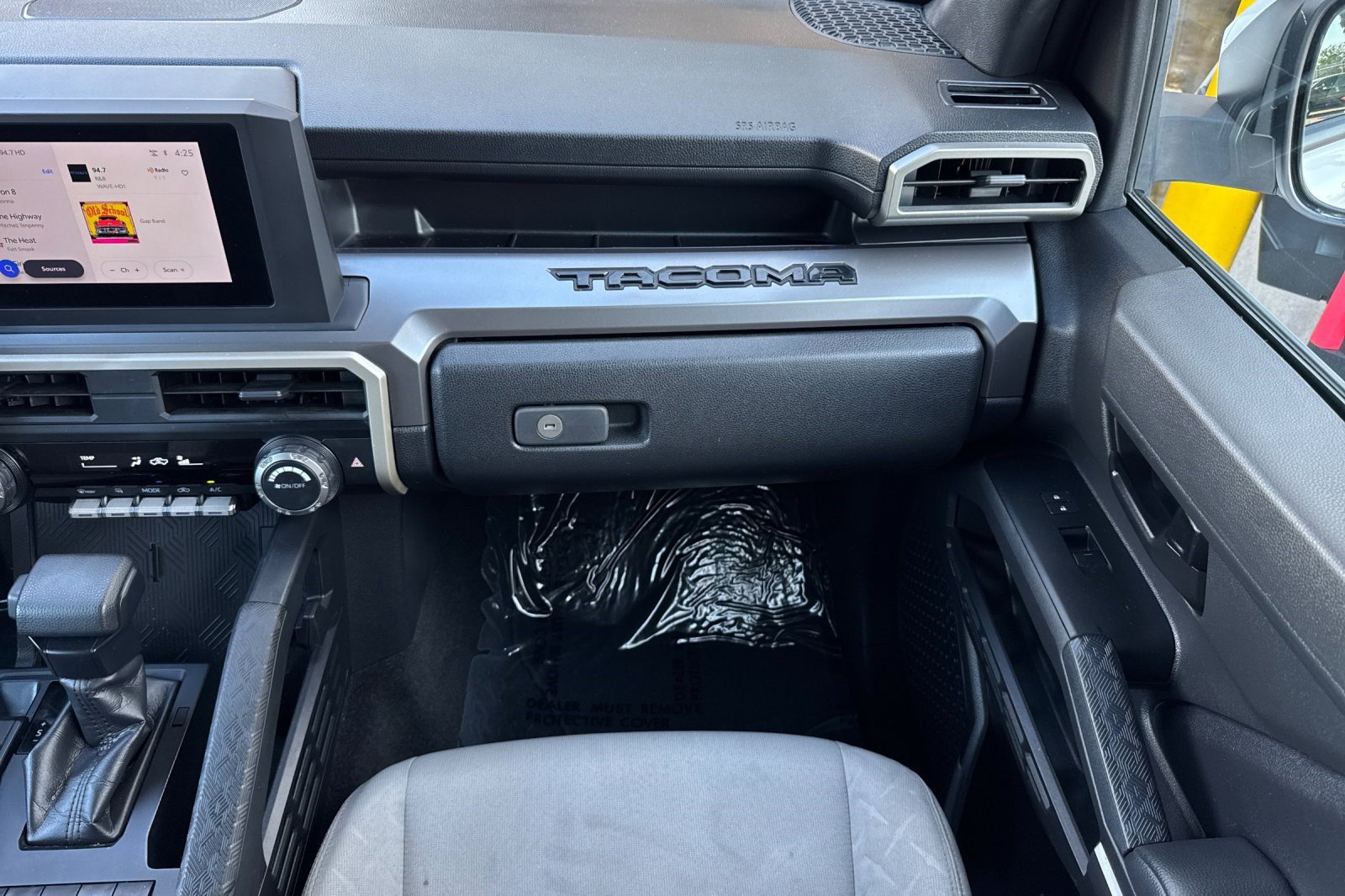 Used 2024 Toyota Tacoma SR5 AWD/4WD image 30