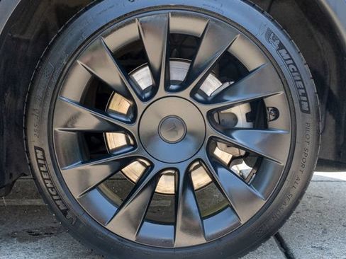 Used 2023 Tesla Model Y AWD image 50