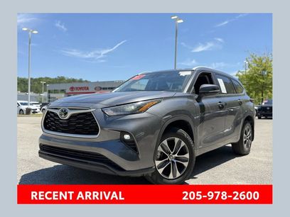 Used 2025 Toyota Highlander XLE