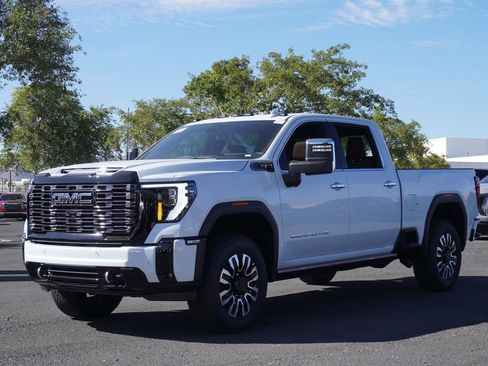 New 2026 GMC Sierra 2500 Denali Ultimate image 4
