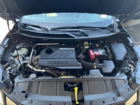 Used 2025 Nissan Rogue SV FWD image 29