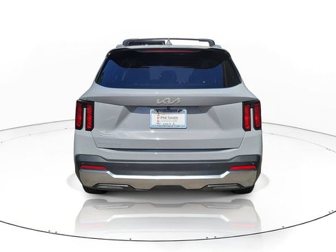 Certified 2026 Kia Sorento S FWD image 5