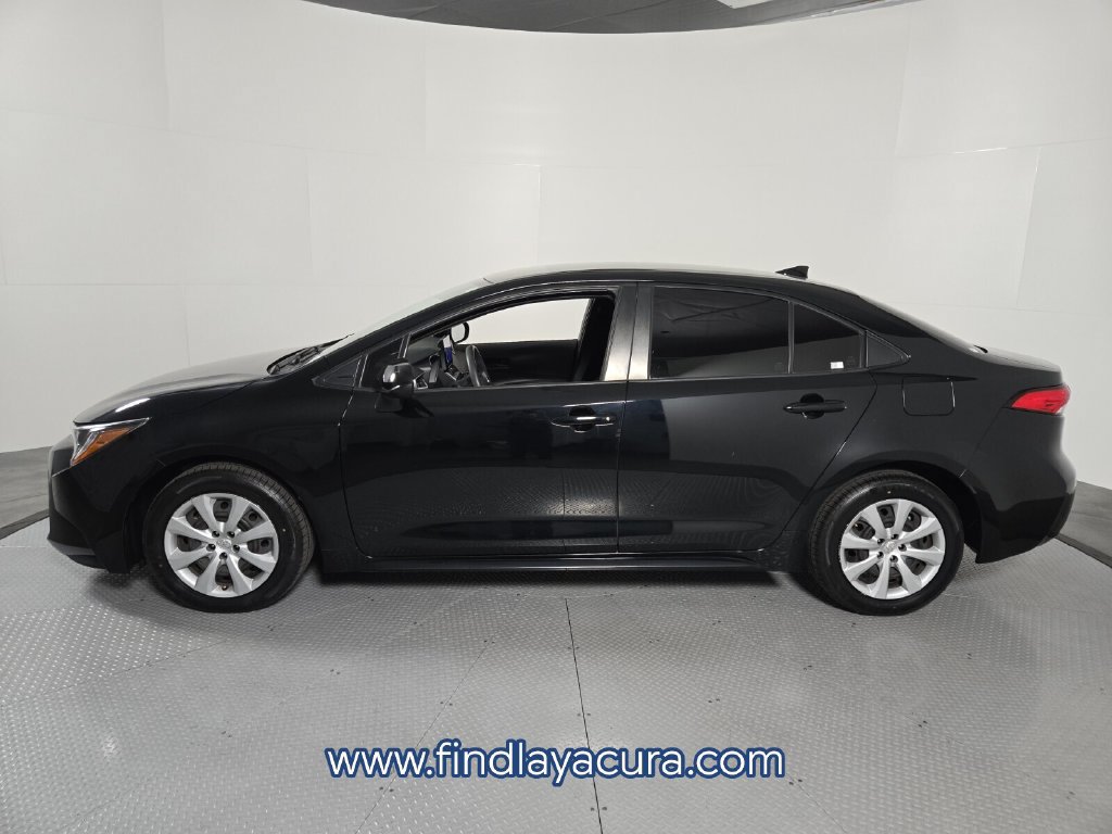 Used 2024 Toyota Corolla LE FWD image 3
