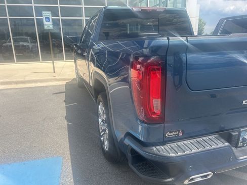 Used 2024 GMC Sierra 1500 Denali w/ Denali Reserve Package AWD/4WD image 4