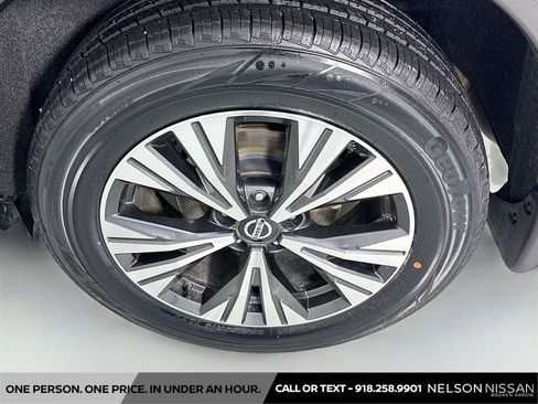 Certified 2021 Nissan Rogue SV w/ Premium Package image 31