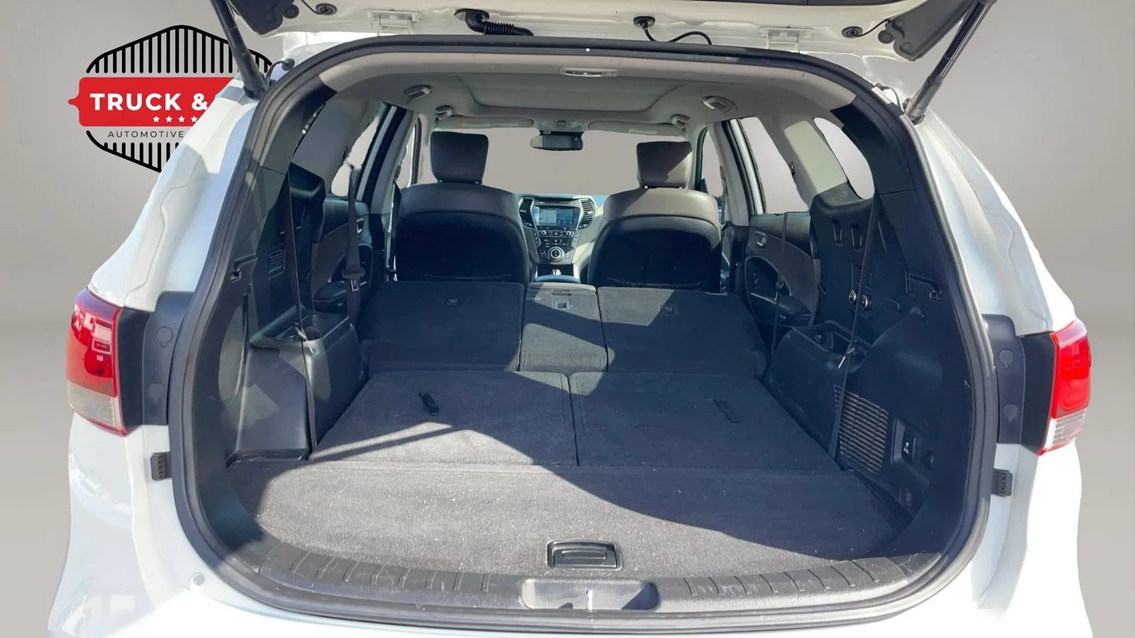 Used 2018 Hyundai Santa Fe FWD image 44