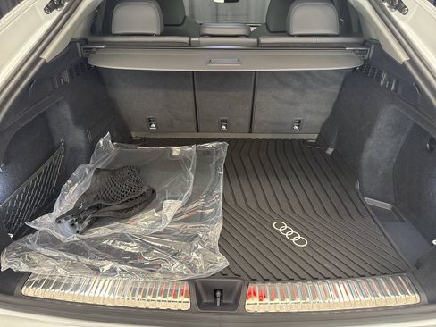 Used 2025 Audi Q5 Premium Plus w/ Premium Plus AWD/4WD image 36