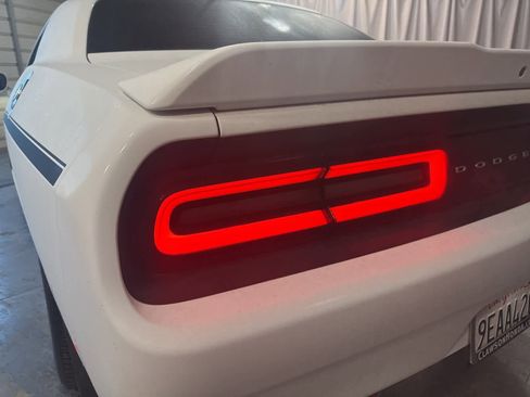 Used 2018 Dodge Challenger SXT Plus image 10