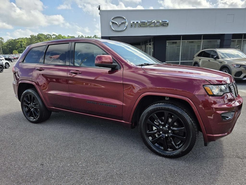Used 2019 Jeep Grand Cherokee Altitude RWD image 1