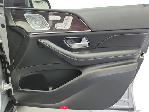 Used 2020 Mercedes-Benz GLS 450 4MATIC image 28