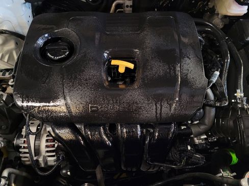 Used 2025 Kia Soul LX w/ LX Technology Package FWD image 30