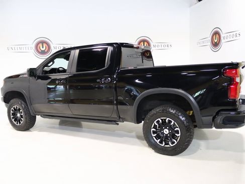 Used 2022 Chevrolet Silverado 1500 ZR2 w/ Technology Package image 33