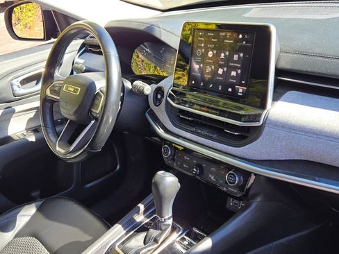 Used 2022 Jeep Compass Latitude w/ Convenience Group image 5