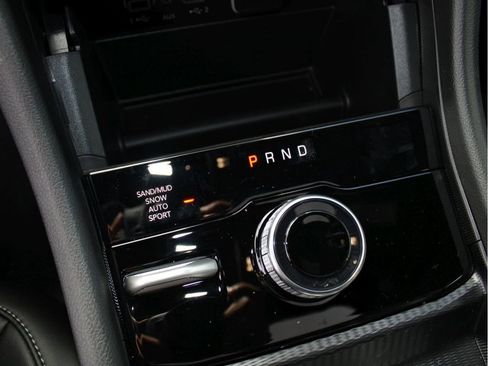 New 2025 Jeep Grand Cherokee Limited w/ Black Appearance Package image 22