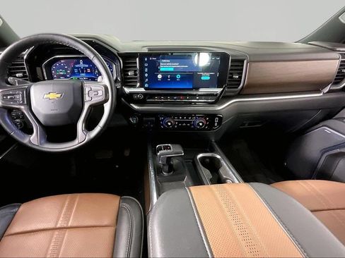 Certified 2024 Chevrolet Silverado 1500 High Country w/ Technology Package AWD/4WD image 5