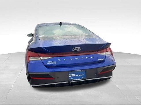 Certified 2024 Hyundai Elantra Limited FWD image 7