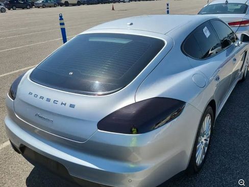 Used 2014 Porsche Panamera image 4