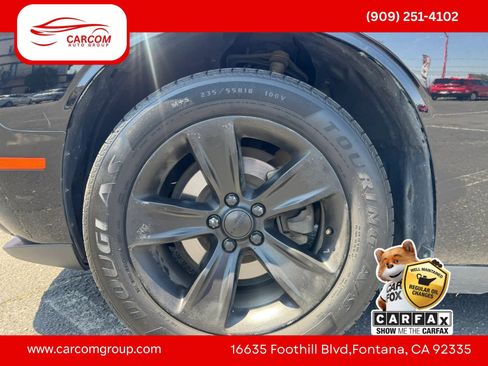 Used 2016 Dodge Challenger SXT w/ Sound Group RWD image 17