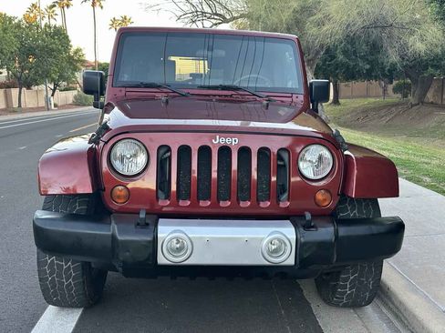 Used 2008 Jeep Wrangler Unlimited Sahara w/ Dual Top Group image 3