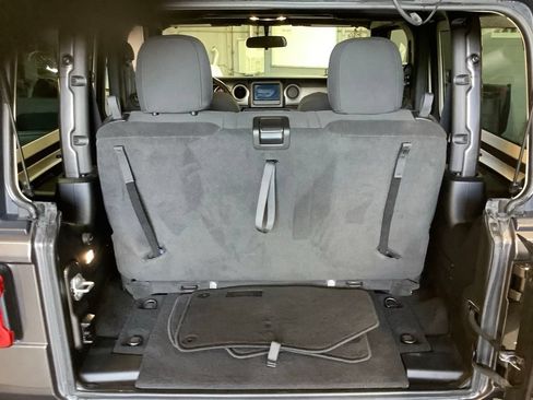 Used 2021 Jeep Wrangler Sport AWD/4WD image 17