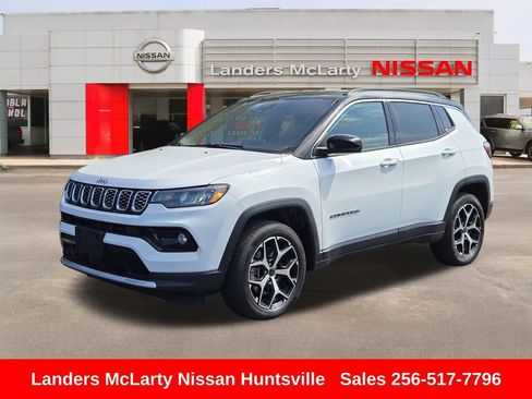 Used 2025 Jeep Compass Limited AWD/4WD image 9