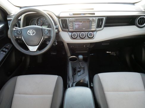 Used 2014 Toyota RAV4 LE image 10