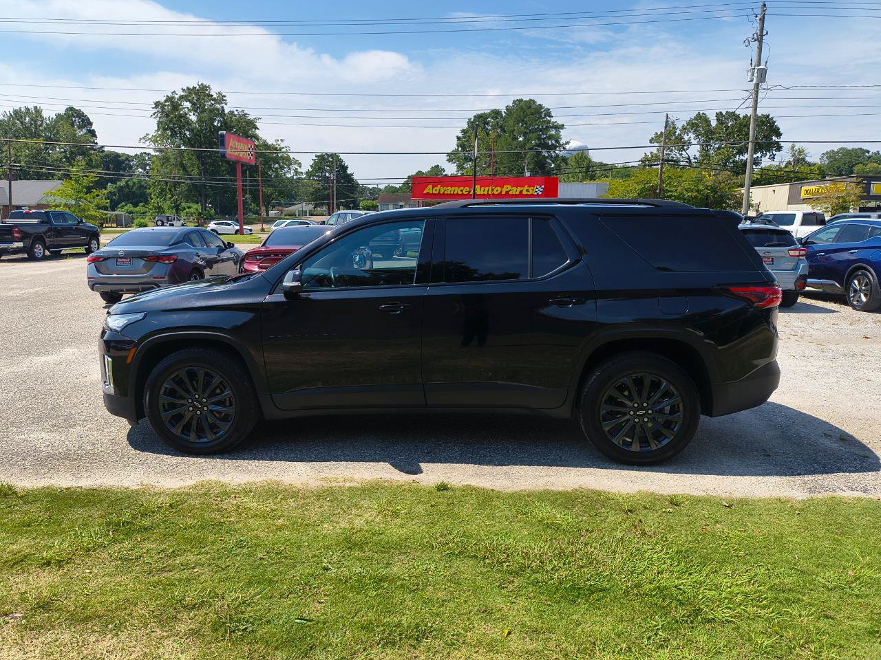 Used 2022 Chevrolet Traverse RS w/ LPO, Floor Liner Package FWD image 5