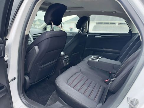 Used 2013 Ford Fusion SE image 13