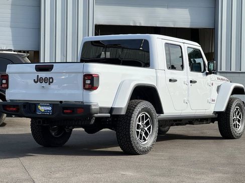 New 2026 Jeep Gladiator Rubicon w/ Steel Bumper Group image 4