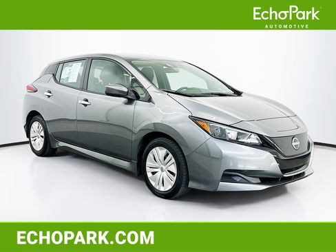 Used 2023 Nissan Leaf S image 1