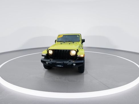 Used 2023 Jeep Gladiator Willys image 5