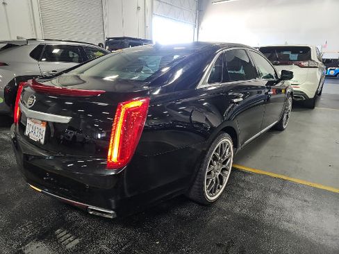 Used 2013 Cadillac XTS Premium FWD image 2
