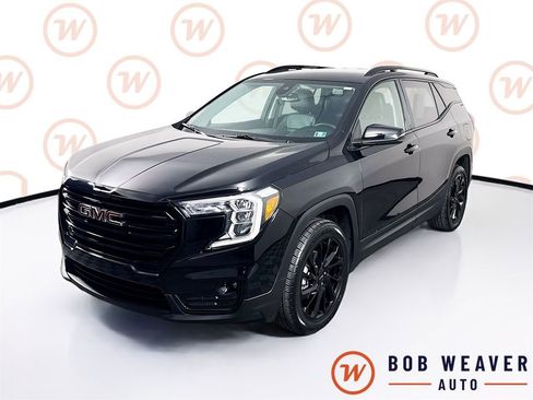 Used 2023 GMC Terrain SLT w/ Elevation Edition AWD/4WD image 3